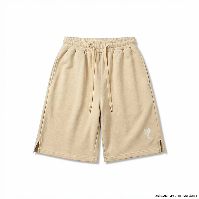 AMI casual style khaki shorts