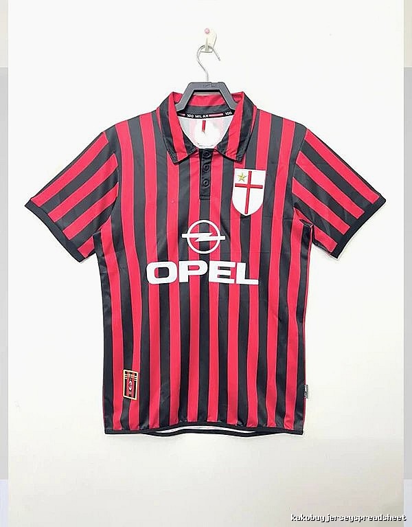 AC Milan Resort Retro soccer jersey Red Black Striped for Travel Looks