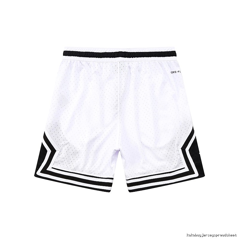 AJ sporty black and white shorts