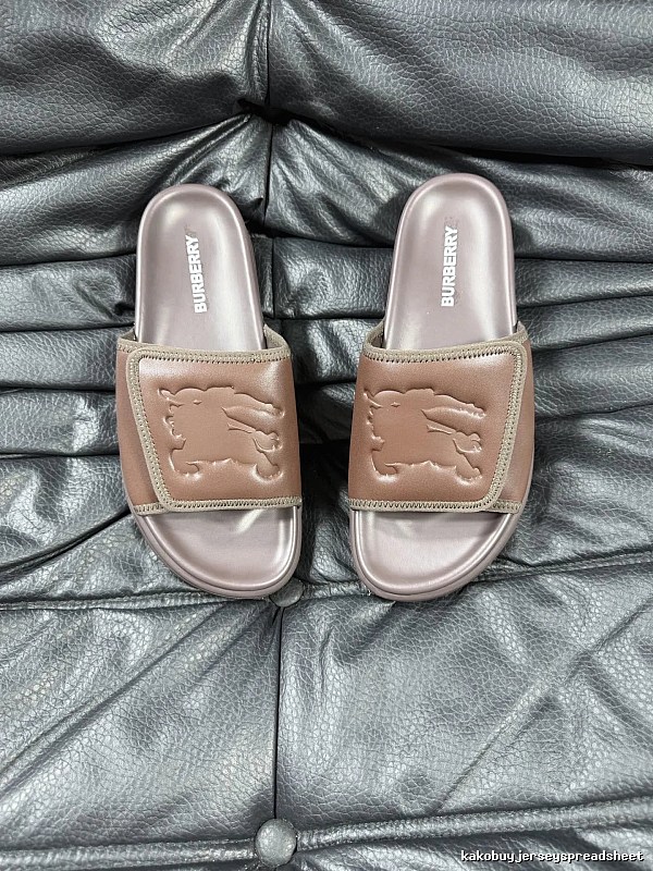 Burberry Classic Knight-Embossed Light Luxury Style Brown Slides