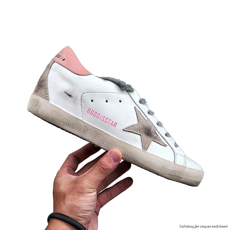 Golden Goose Dirty Star White Style