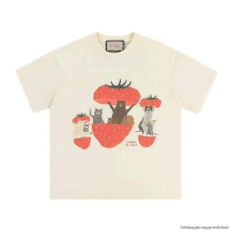 Gucci Strawberry & Animal Childlike Playful Off-white T-shirt