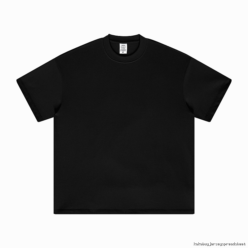 Logo Detail Plain white T-shirt Minimal White Short with Relaxed Feel