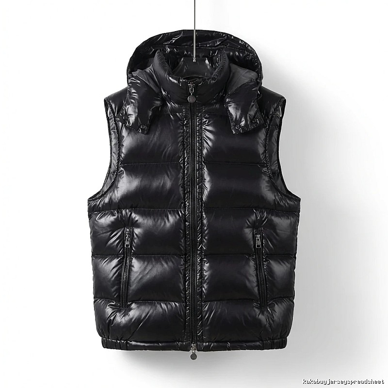 Moncler black stylish down vest
