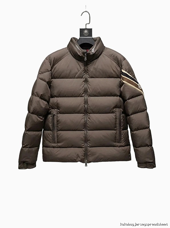 Moncler classic style fashionable coffee-colored down jacket