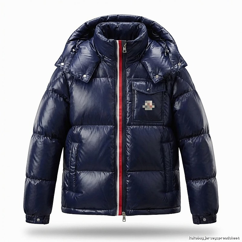 Moncler's classic style fashionable dark blue down jacket
