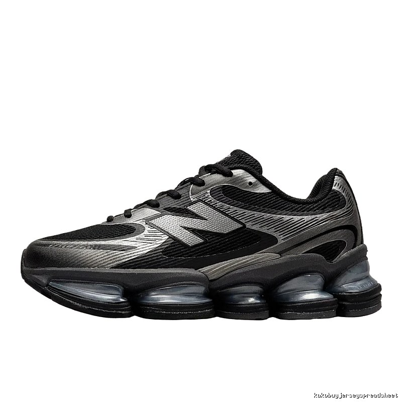 New Balance retro black and silver sports shoes