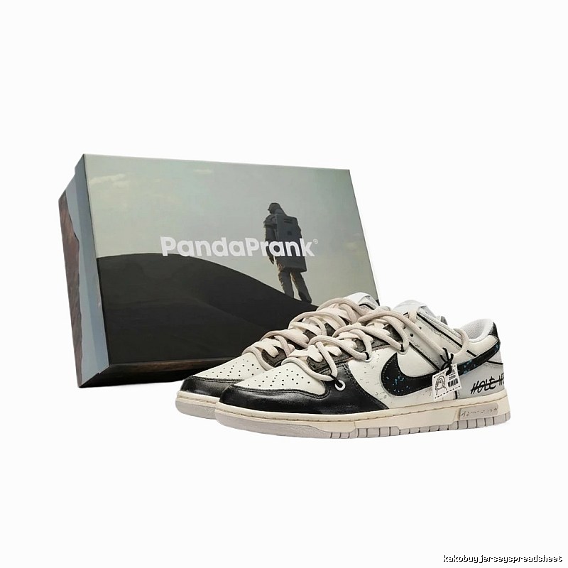 Nike Dunk Black and White Trendy Sneakers