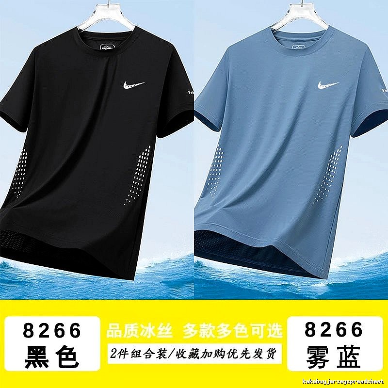 Nike Logo Detail Athletic T-shirt Lightweight Short Sleeve with Relaxed Feel