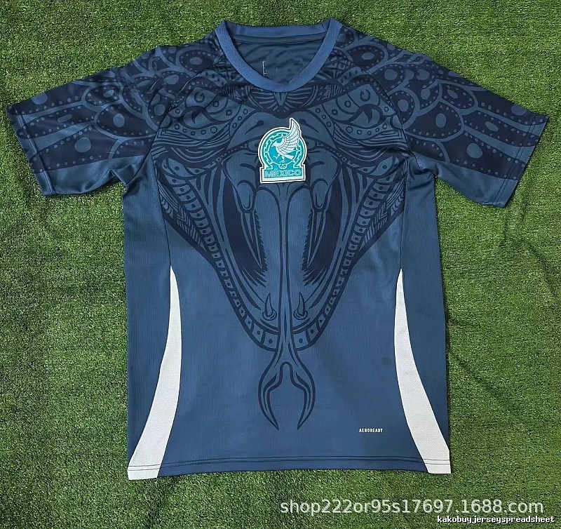 Real Madrid Training-Kit Look Dark Green Dragon Soccer Jersey Color Pop