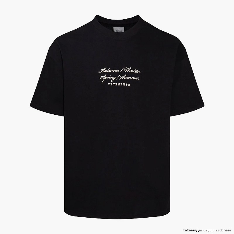 Summer Statement graphic T-shirt Black Colorful Lucky with Bold Graphic