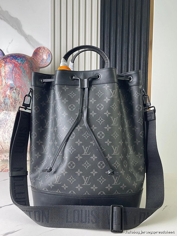 Tote Bag by Louis Vuitton with Black Monogram Tote