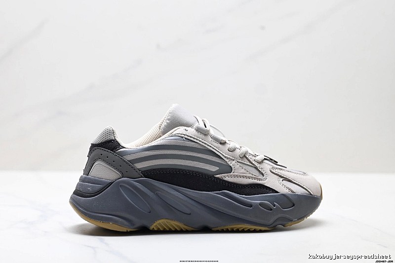 Yeezy 700 Retro Style Gray-Black Athletic Shoes